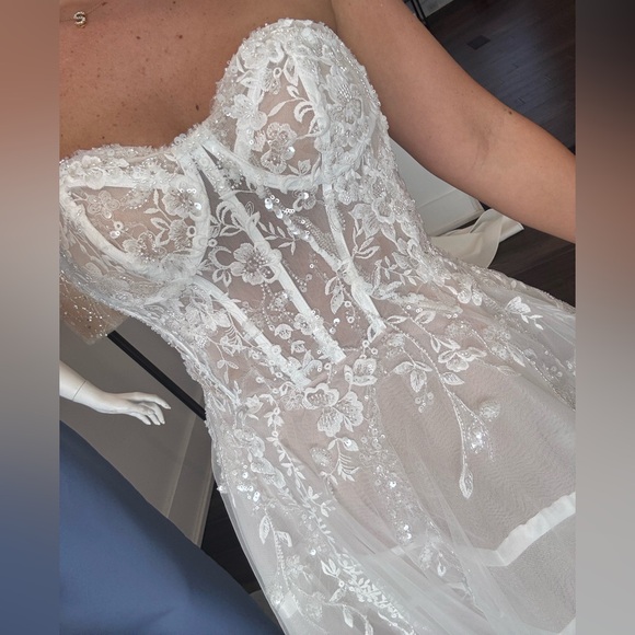 Narianna Removable Puff Sleeve Strapless Corset Ballgown - s. 4 - Picture 4 of 6